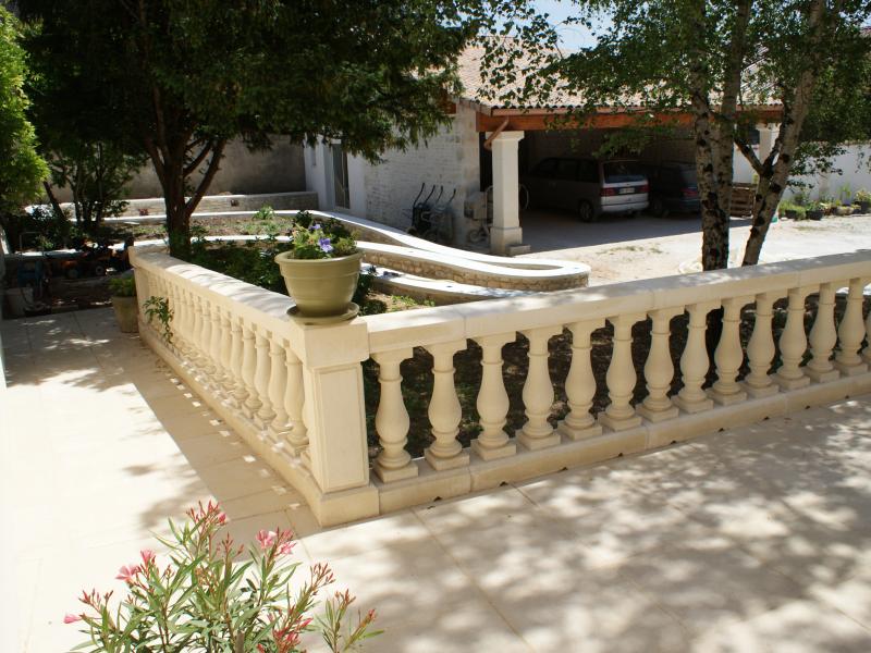 Balustrade pierre reconstituée Poupelin